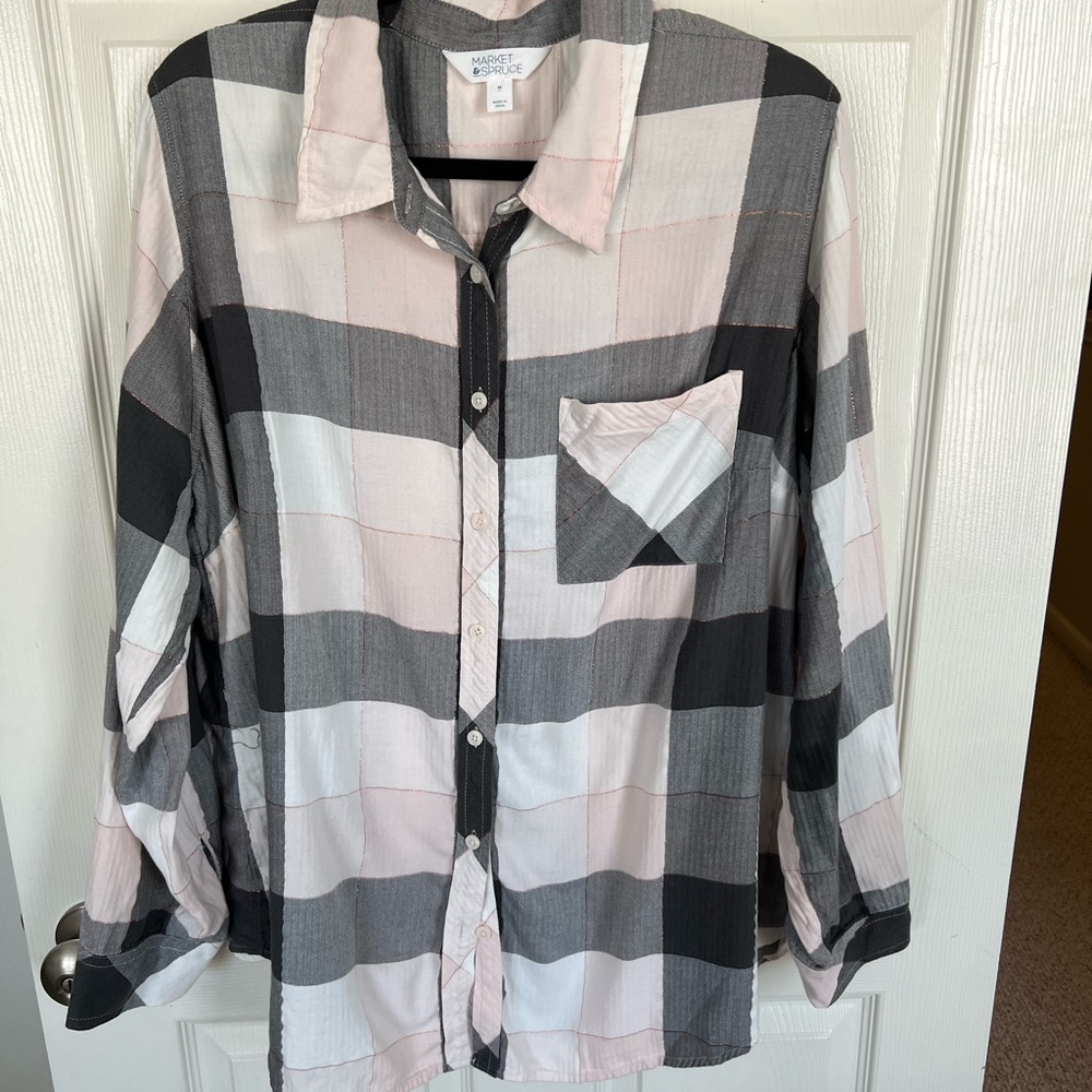 Pink/black/white plaid button-up size 3X